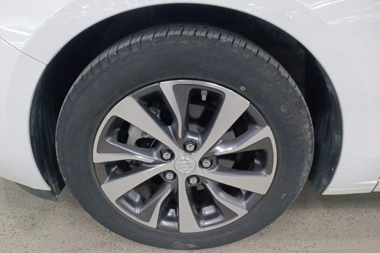 Used Buick Excelle GX 2018 18T Automatic Flagship Model Left Front Wheel Hub