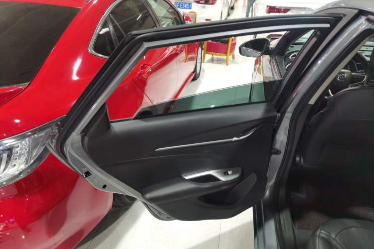 Used Buick Excelle GX 2018 18T Automatic Elite Model Left Rear Door Interior