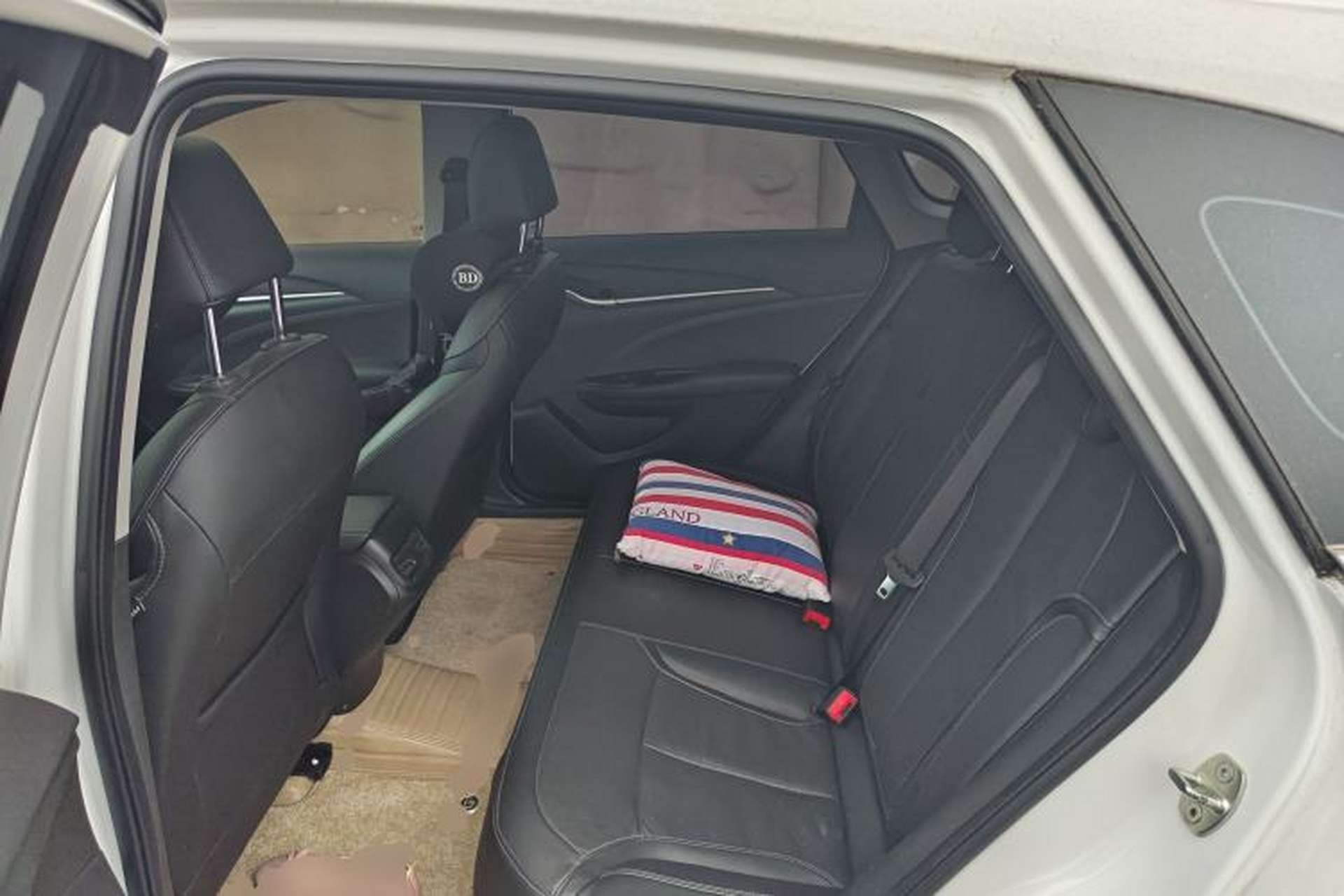 Used Buick Excelle GX 2018 18T Automatic Elite Model Left Rear Seat