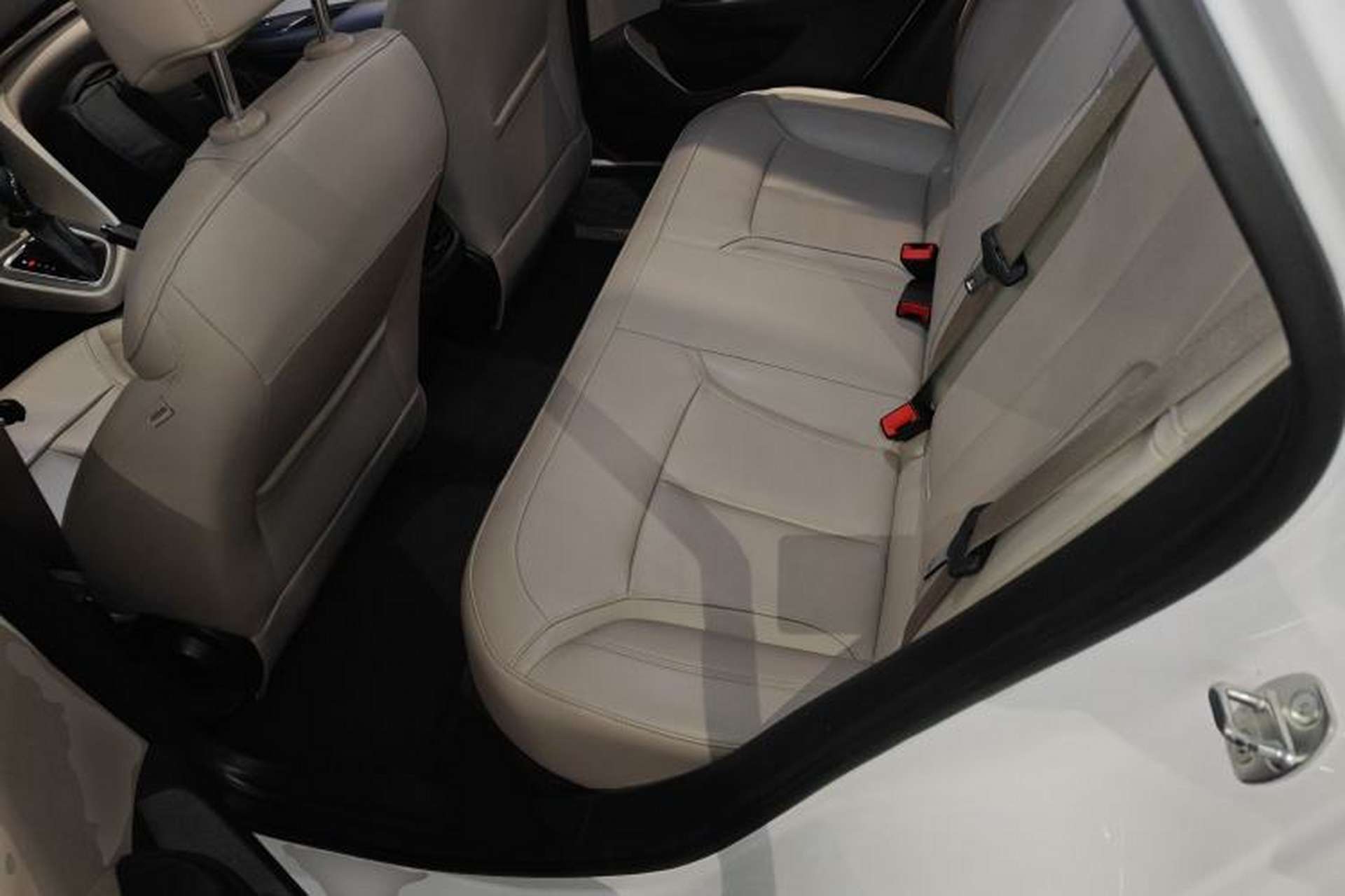 Used Buick Excelle GX 2018 15T Dual-Clutch Elite Model Left Rear Seat