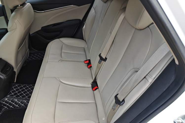 Used Buick Excelle GX 2018 15T Dual-Clutch Elite Model Left Rear Seat