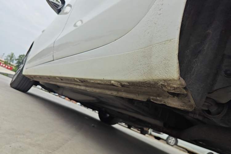 Used Buick Excelle GX 2018 18T Automatic Elite Model Left Side Sill
