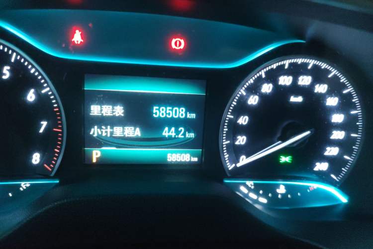 Used Buick Excelle GX 2018 15T Dual-Clutch Elite Model Odometer Close Up
