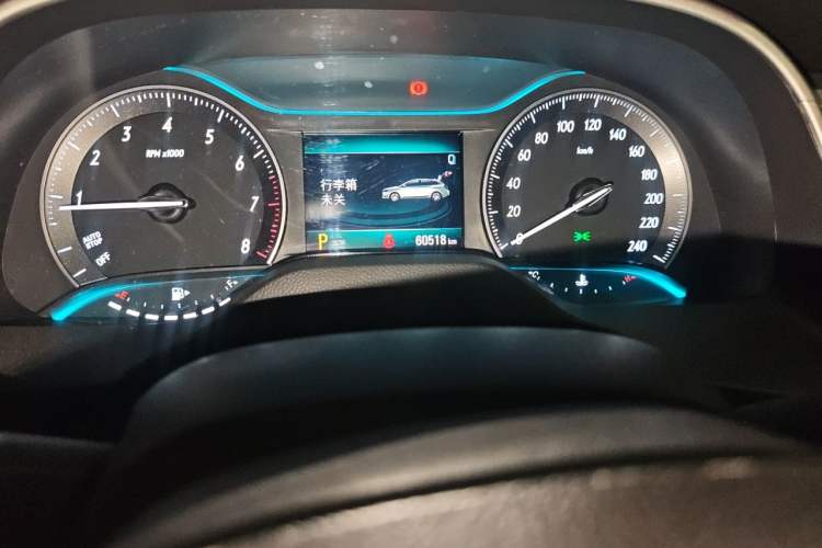 Used Buick Excelle GX 2018 18T Automatic Flagship Model Odometer Close Up
