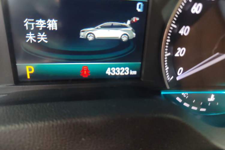 Used Buick Excelle GX 2018 18T Automatic Flagship Model Odometer Close Up