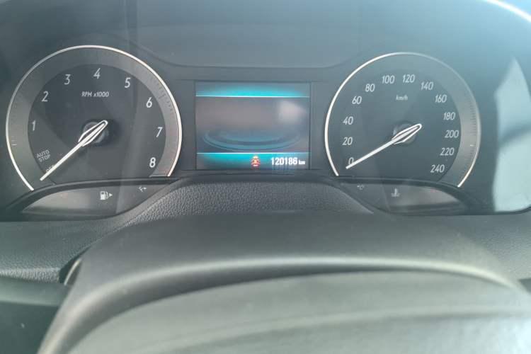 Used Buick Excelle GX 2018 15T Dual-Clutch Elite Model Odometer Close Up