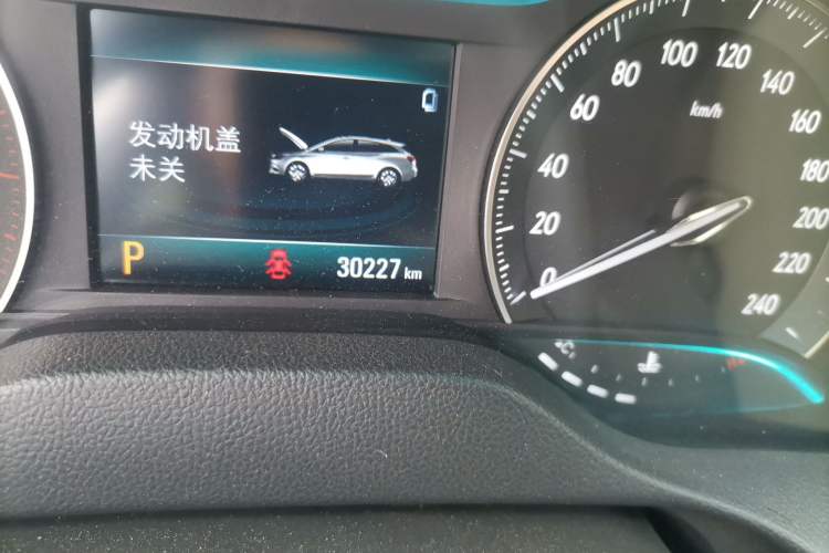 Used Buick Excelle GX 2018 15T Dual-Clutch Elite Model Odometer Close Up