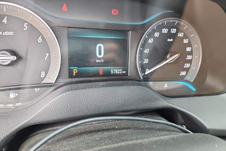 Used Buick Excelle GX 2018 18T Automatic Flagship Model Odometer Close Up