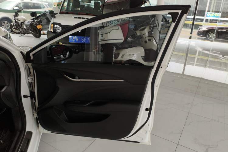 Used Buick Excelle GX 2018 18T Automatic Elite Model Right Front Door Interior