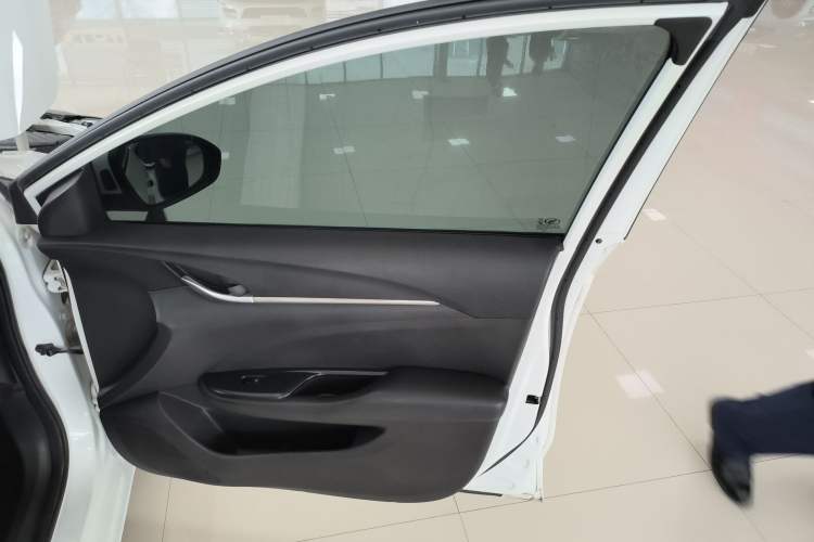 Used Buick Excelle GX 2018 18T Automatic Elite Model Right Front Door Interior