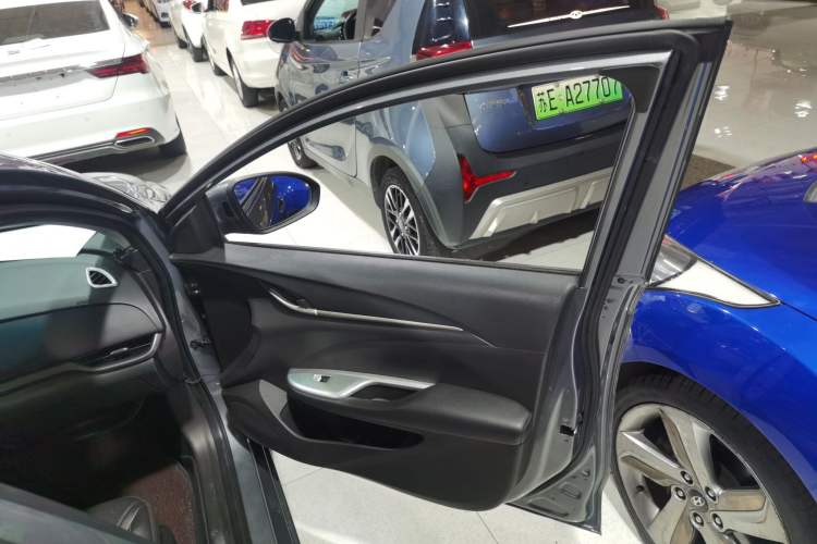 Used Buick Excelle GX 2018 18T Automatic Elite Model Right Front Door Interior