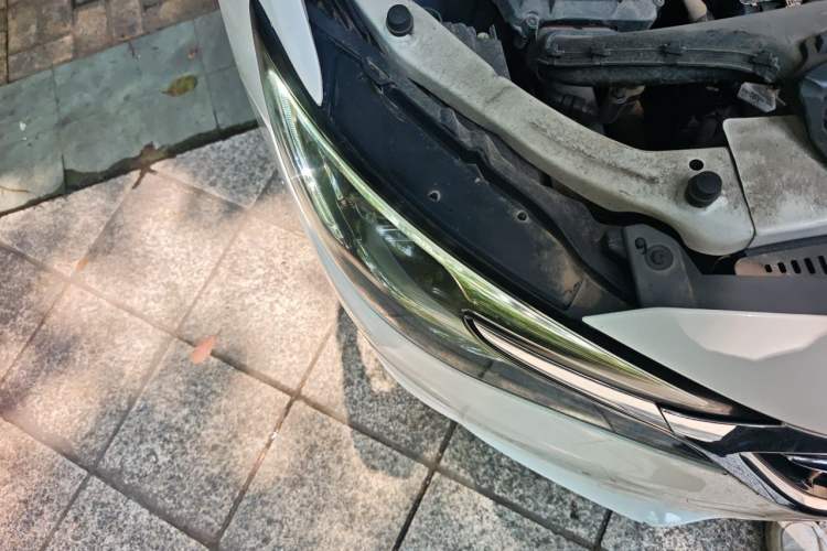 Used Buick Excelle GX 2018 18T Automatic Elite Model Right Front Headlight