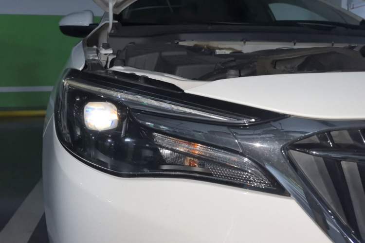 Used Buick Excelle GX 2018 18T Automatic Flagship Model Right Front Headlight