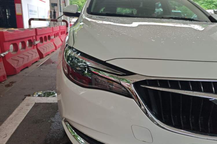 Used Buick Excelle GX 2018 18T Automatic Elite Model Right Front Headlight