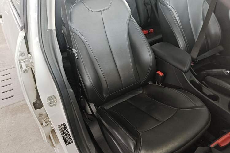Used Buick Excelle GX 2018 18T Automatic Elite Model Right Front Seat