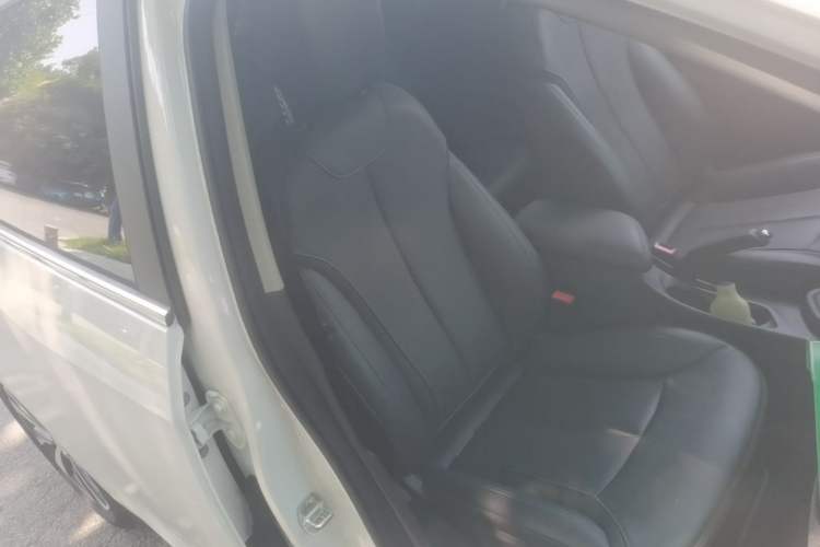 Used Buick Excelle GX 2018 18T Automatic Elite Model Right Front Seat
