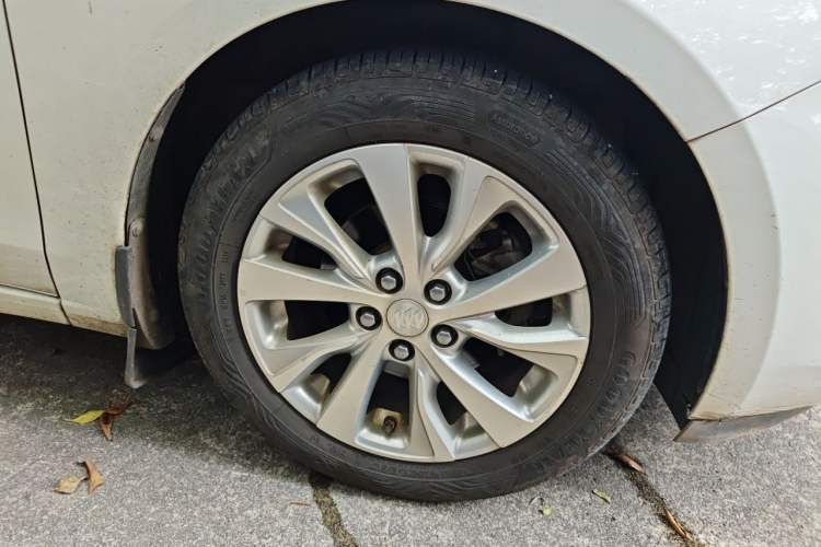 Used Buick Excelle GX 2018 15T Dual-Clutch Elite Model Right Front Wheel Hub