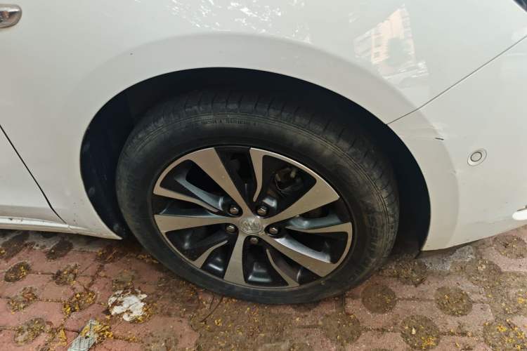 Used Buick Excelle GX 2018 18T Automatic Flagship Model Right Front Wheel Hub