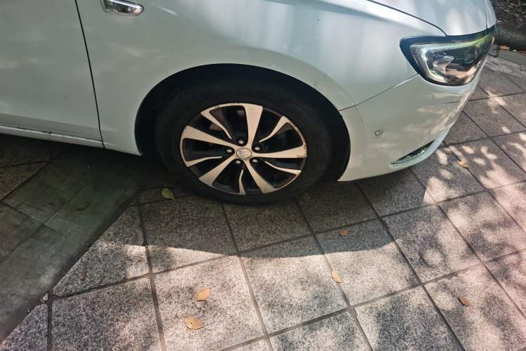 Used Buick Excelle GX 2018 18T Automatic Elite Model Right Front Wheel Hub