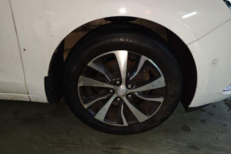 Used Buick Excelle GX 2018 18T Automatic Flagship Model Right Front Wheel Hub