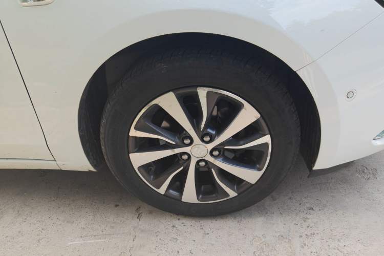 Used Buick Excelle GX 2018 18T Automatic Elite Model Right Front Wheel Hub