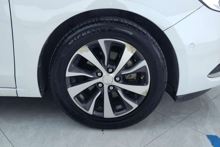 Used Buick Excelle GX 2018 18T Automatic Flagship Model Right Front Wheel Hub