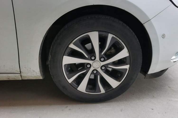 Used Buick Excelle GX 2018 18T Automatic Flagship Model Right Front Wheel Hub