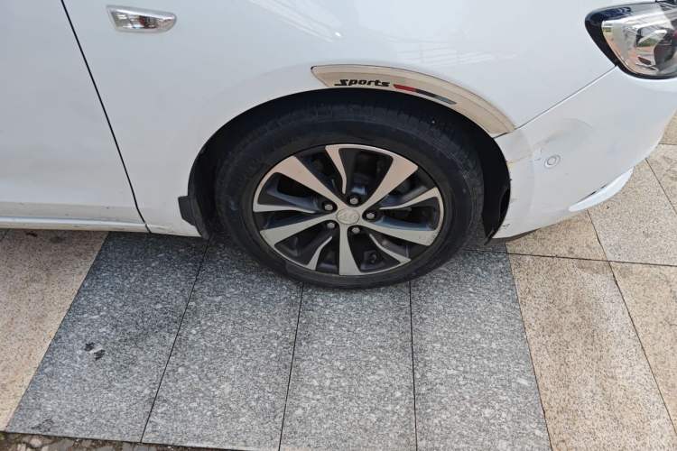 Used Buick Excelle GX 2018 18T Automatic Elite Model Right Front Wheel Hub