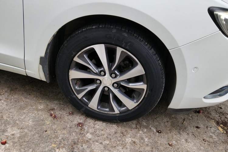 Used Buick Excelle GX 2018 18T Automatic Flagship Model Right Front Wheel Hub