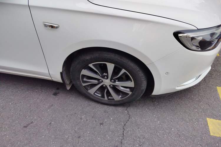 Used Buick Excelle GX 2018 18T Automatic Flagship Model Right Front Wheel Hub