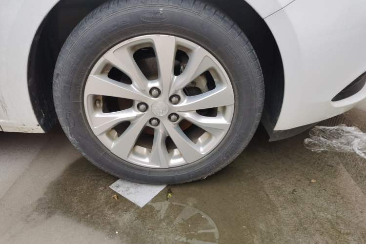 Used Buick Excelle GX 2018 15T Dual-Clutch Elite Model Right Front Wheel Hub