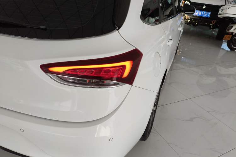 Used Buick Excelle GX 2018 18T Automatic Elite Model Right Rear Taillight