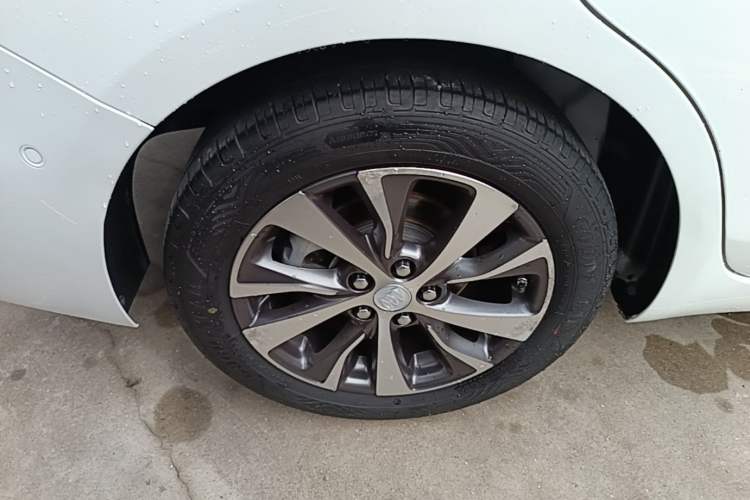 Used Buick Excelle GX 2018 18T Automatic Flagship Model Right Rear Wheel Hub