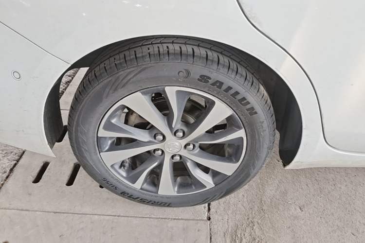 Used Buick Excelle GX 2018 18T Automatic Elite Model Right Rear Wheel Hub