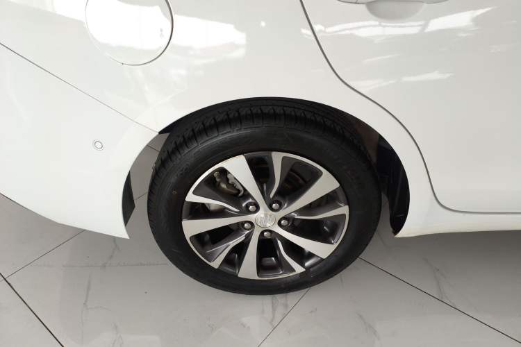Used Buick Excelle GX 2018 18T Automatic Elite Model Right Rear Wheel Hub