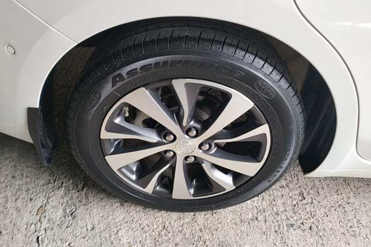 Used Buick Excelle GX 2018 18T Automatic Elite Model Right Rear Wheel Hub