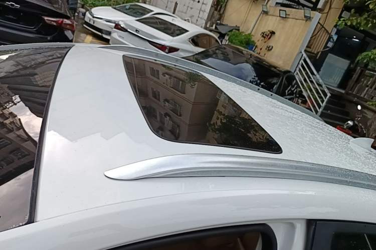 Used Buick Excelle GX 2018 18T Automatic Flagship Model Roof