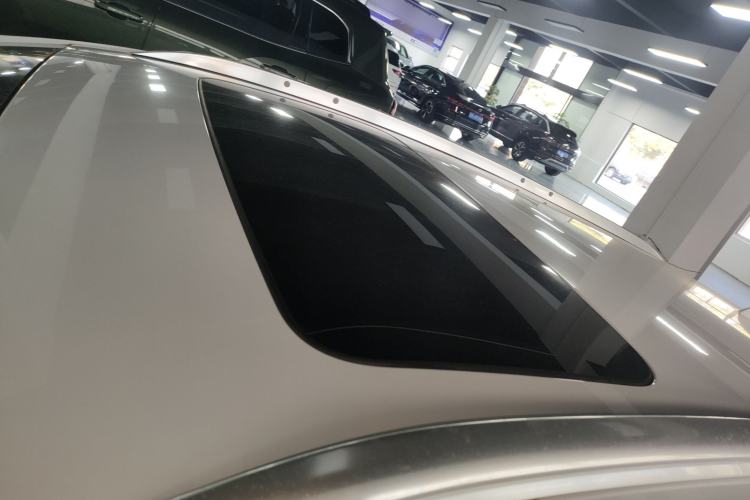 Used Buick Excelle GX 2018 18T Automatic Elite Model Roof