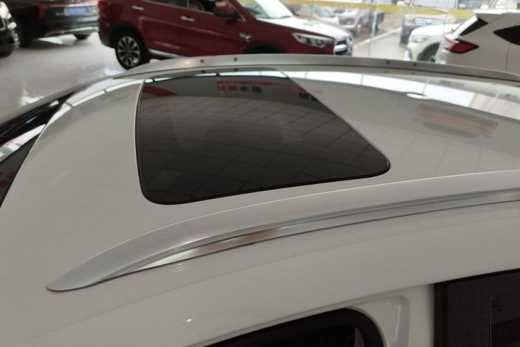 Used Buick Excelle GX 2018 18T Automatic Elite Model Roof
