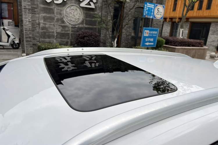 Used Buick Excelle GX 2018 18T Automatic Flagship Model Roof