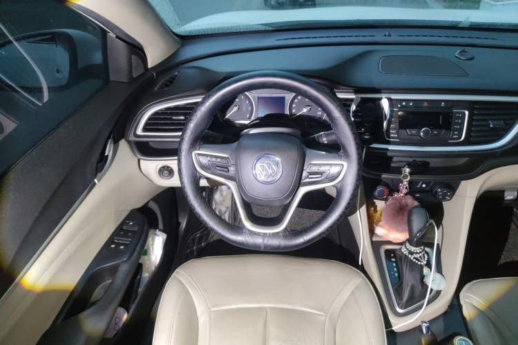 Used Buick Excelle GX 2018 15T Dual-Clutch Elite Model Steering Wheel