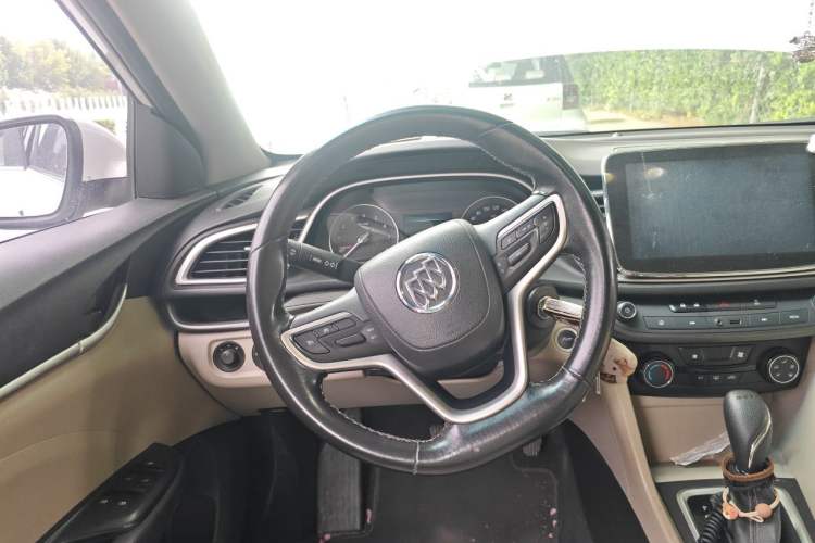 Used Buick Excelle GX 2018 15T Dual-Clutch Elite Model Steering Wheel