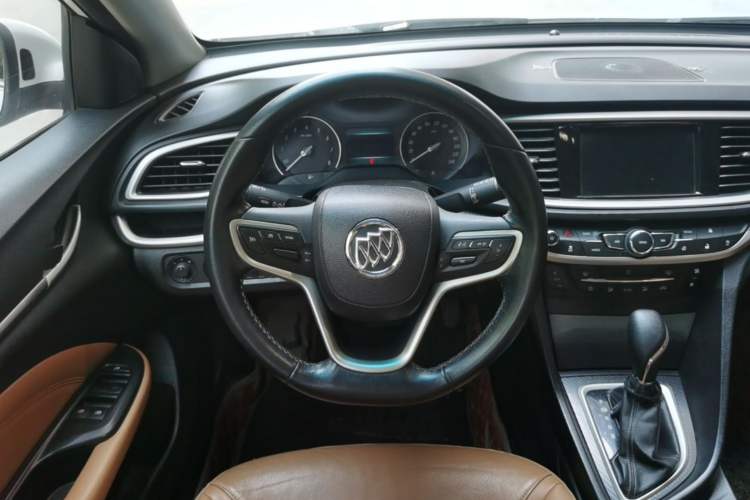 Used Buick Excelle GX 2018 18T Automatic Flagship Model Steering Wheel