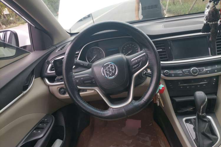 Used Buick Excelle GX 2018 15T Dual-Clutch Elite Model Steering Wheel