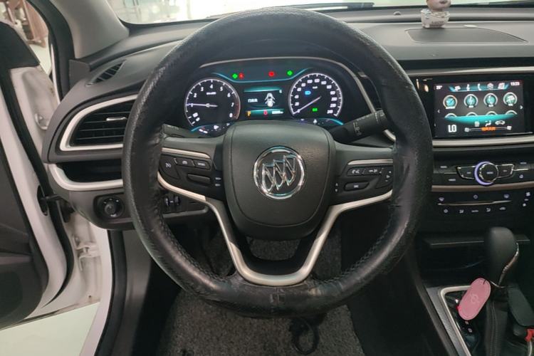 Used Buick Excelle GX 2018 18T Automatic Flagship Model Steering Wheel