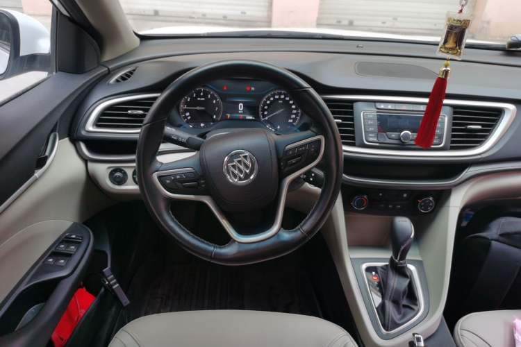 Used Buick Excelle GX 2018 15T Dual-Clutch Elite Model Steering Wheel