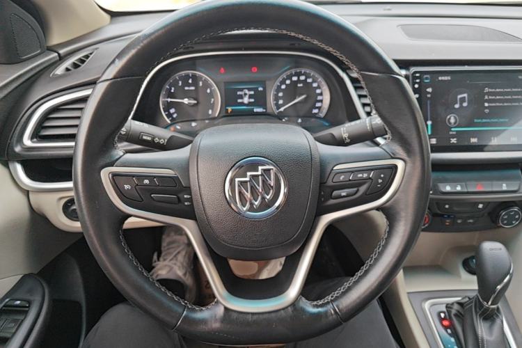 Used Buick Excelle GX 2018 15T Dual-Clutch Elite Model Steering Wheel