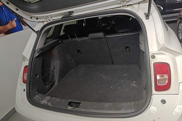 Used Buick Excelle GX 2018 18T Automatic Elite Model Trunk