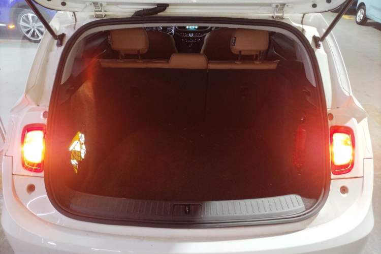 Used Buick Excelle GX 2018 18T Automatic Flagship Model Trunk