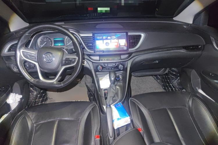 Used Buick Excelle GX 2018 18T Automatic Elite Model Center Console